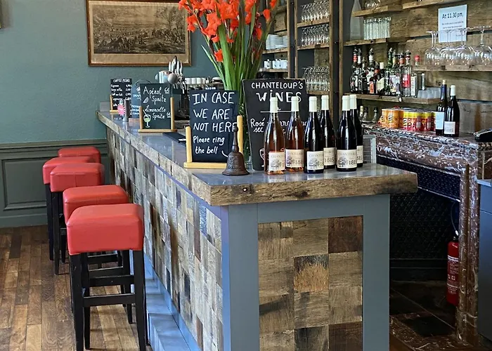 La Maison Du Gardien * Sille-le-Philippe